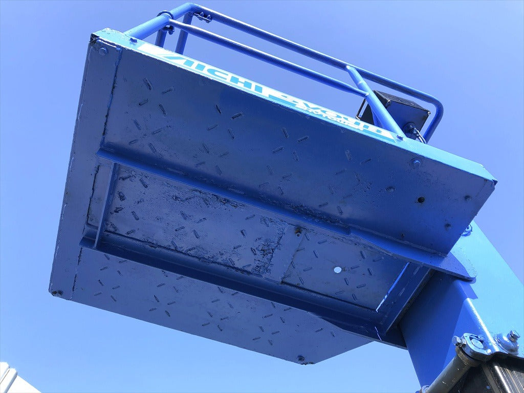 SV04B-721475