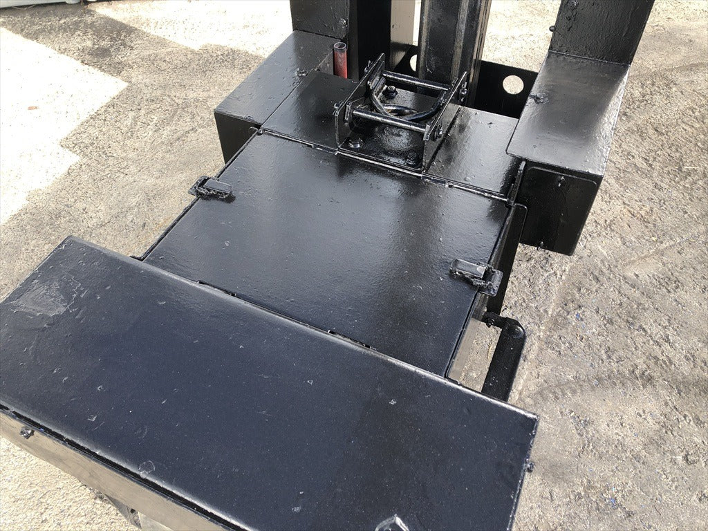 SV04B-721475