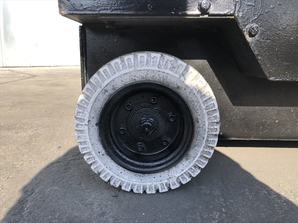 SV04B-721475